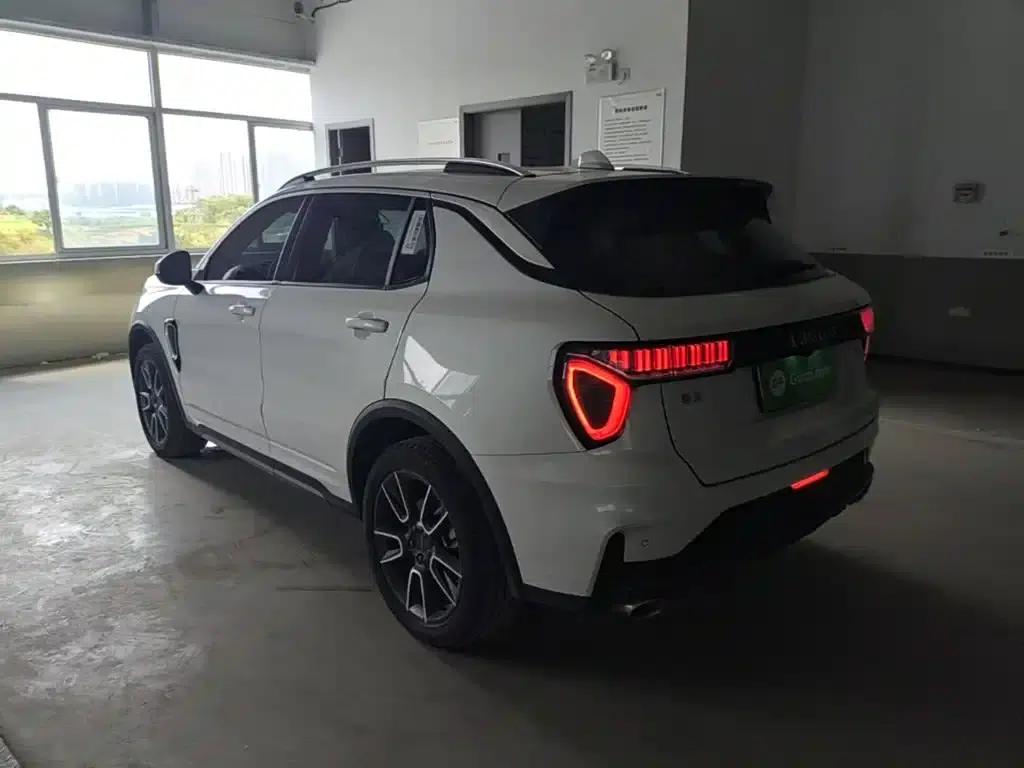 Lynk & Co 01 2021 2.0TD Two-Wheel Drive Pro — миниатюра 5