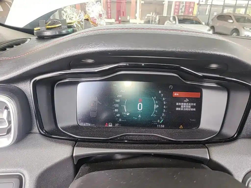 Lynk & Co 01 2017 2.0T AWD Pro Edition — миниатюра 12
