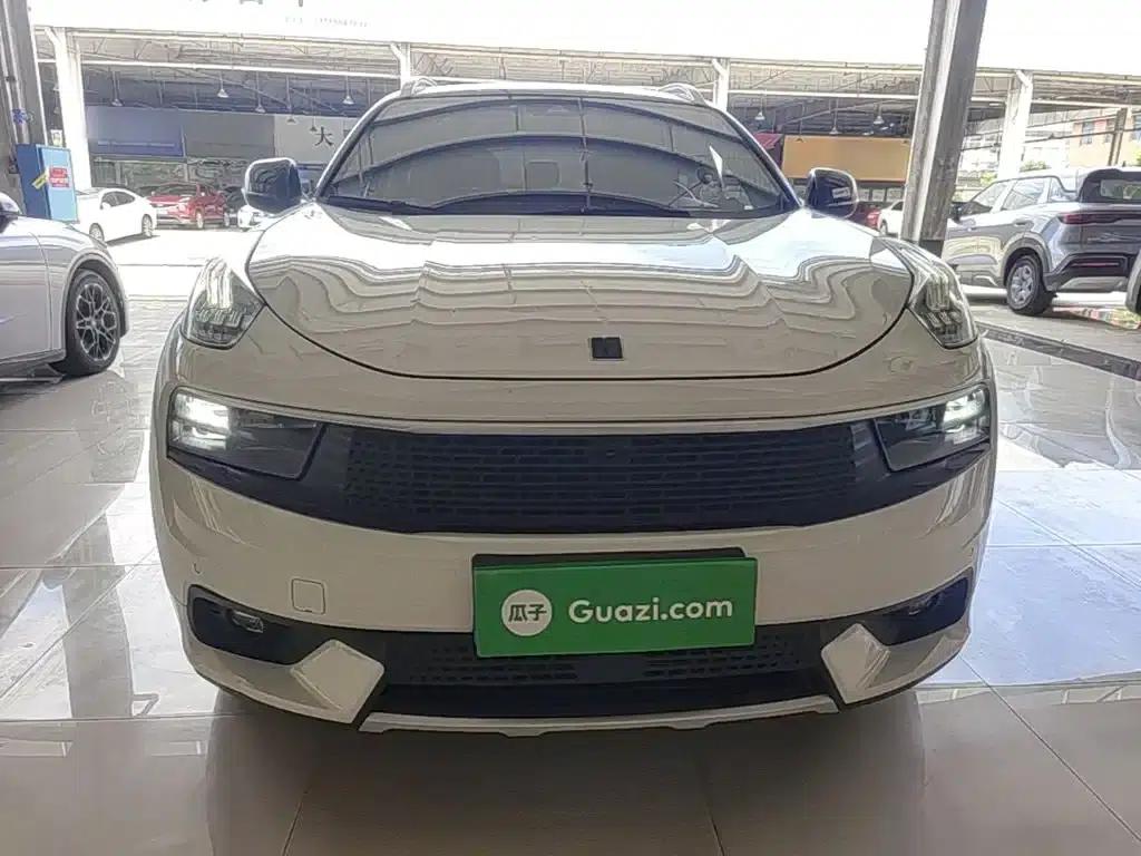 Lynk & Co 01 2017 2.0T AWD Pro Edition — миниатюра 3