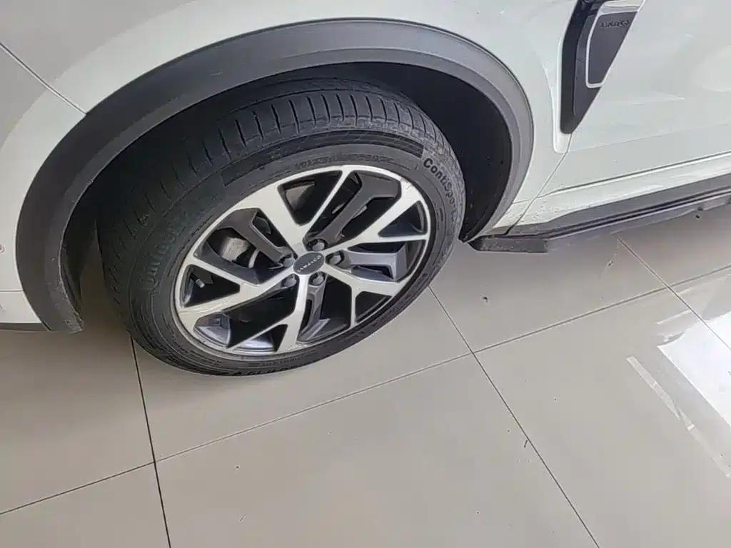 Lynk & Co 01 2017 2.0T AWD Pro Edition — миниатюра 23