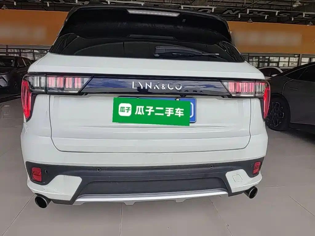 Lynk & Co 01 2017 2.0T AWD Pro Edition — миниатюра 6