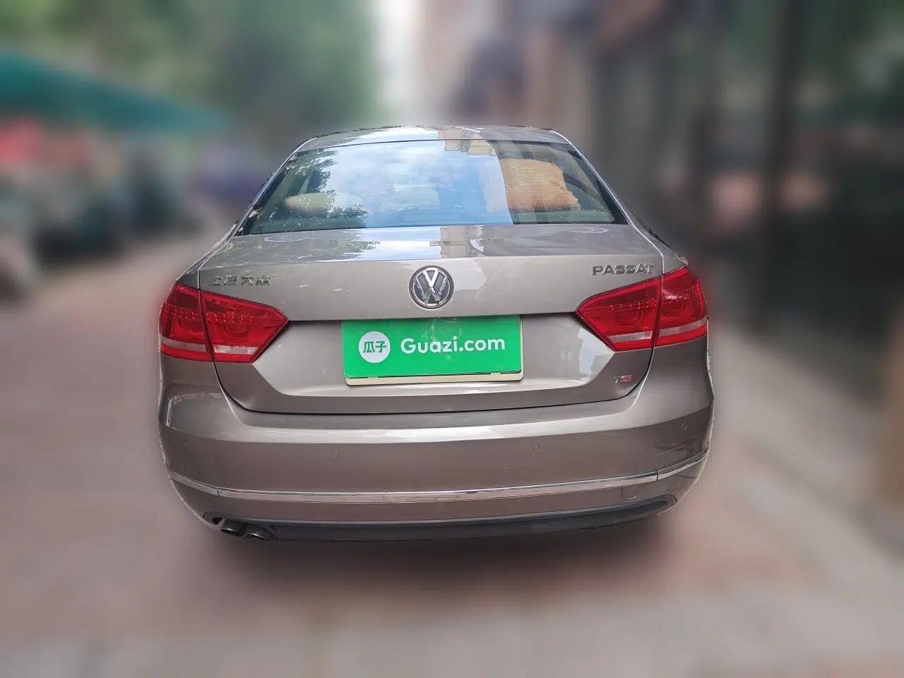 Volkswagen Passat 2011 1.8 TSI DSG Prestige Edition — миниатюра 5
