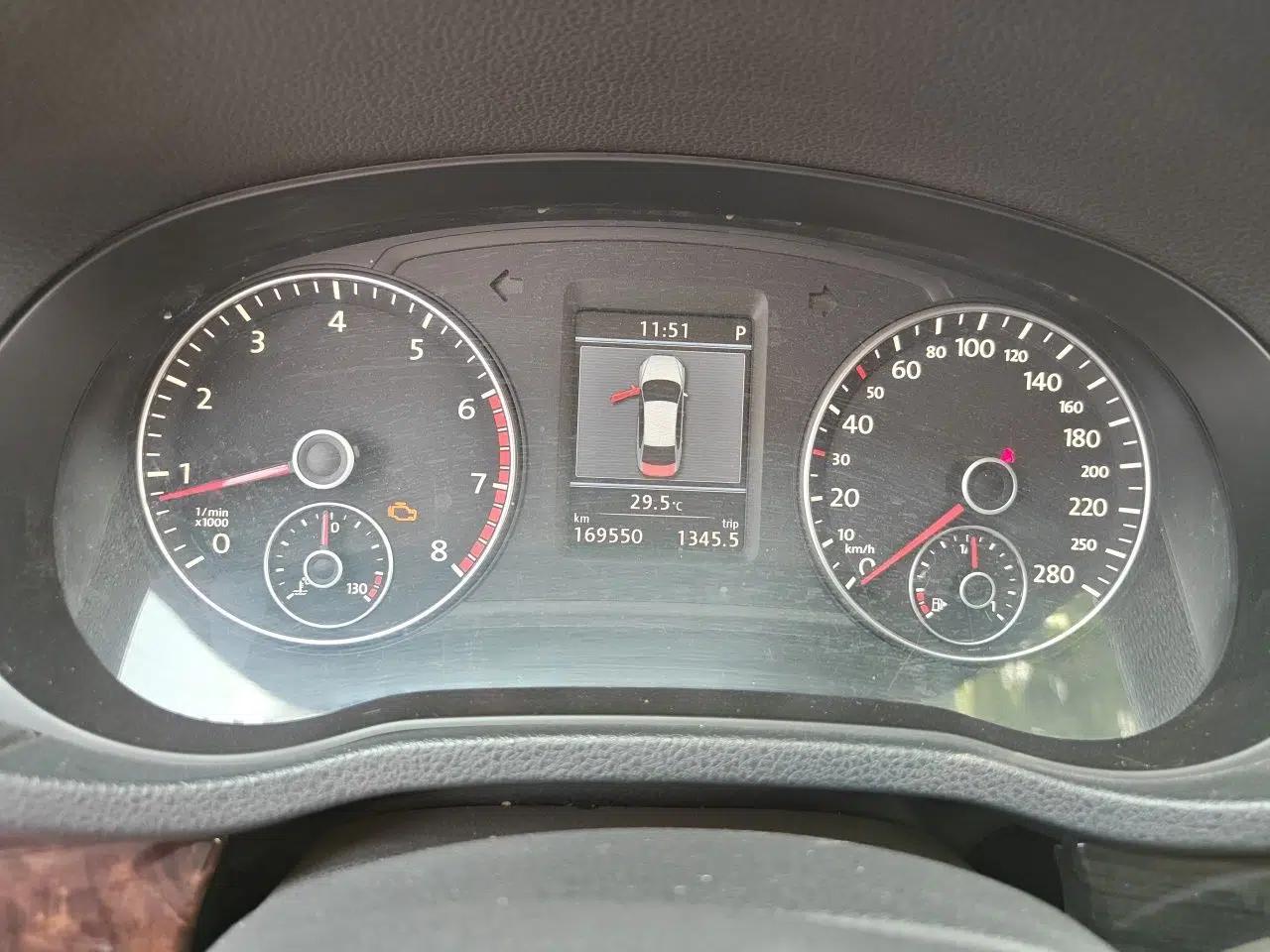 Volkswagen Passat 2013 1.8TSI DSG Ultimate Edition — миниатюра 11