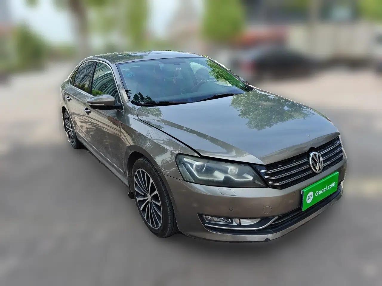 Volkswagen Passat 2013 1.8TSI DSG Ultimate Edition — миниатюра 3