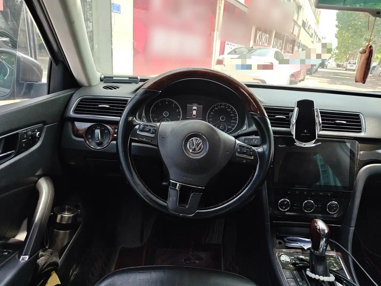Volkswagen Passat 2013 1.8TSI DSG Ultimate Edition — миниатюра 10
