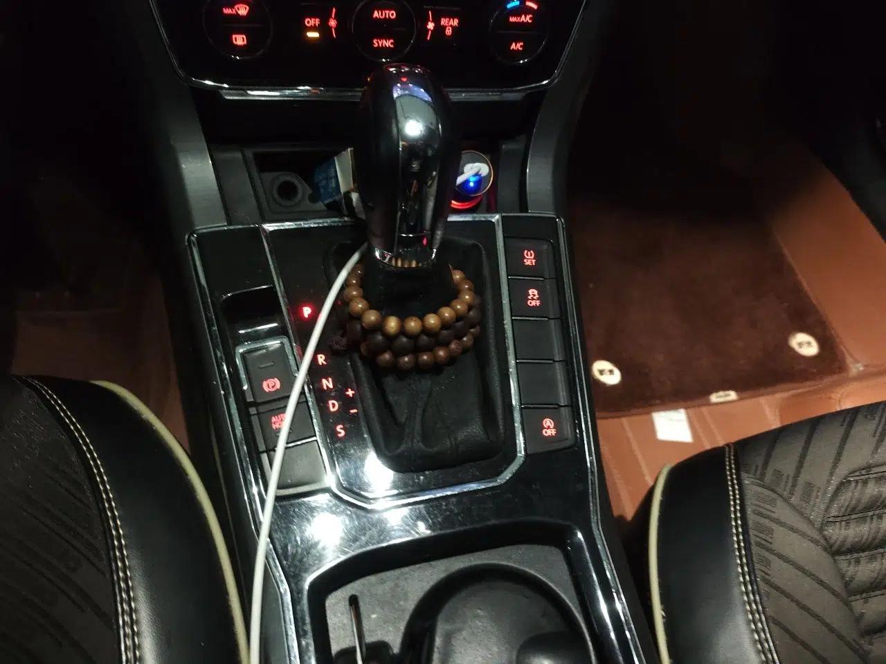 Volkswagen Passat 2016 330TSI DSG Luxury Edition — миниатюра 14