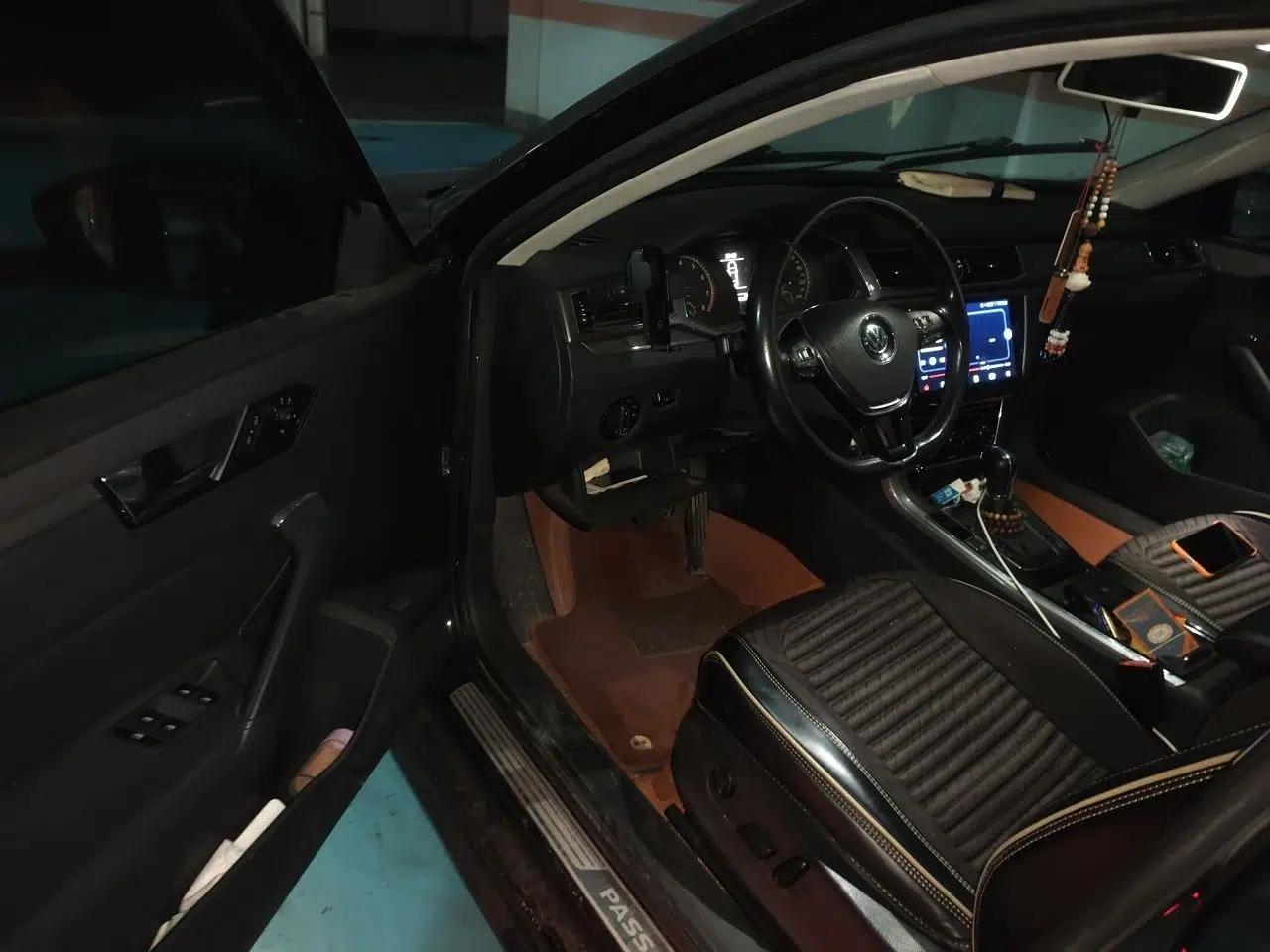 Volkswagen Passat 2016 330TSI DSG Luxury Edition — миниатюра 16