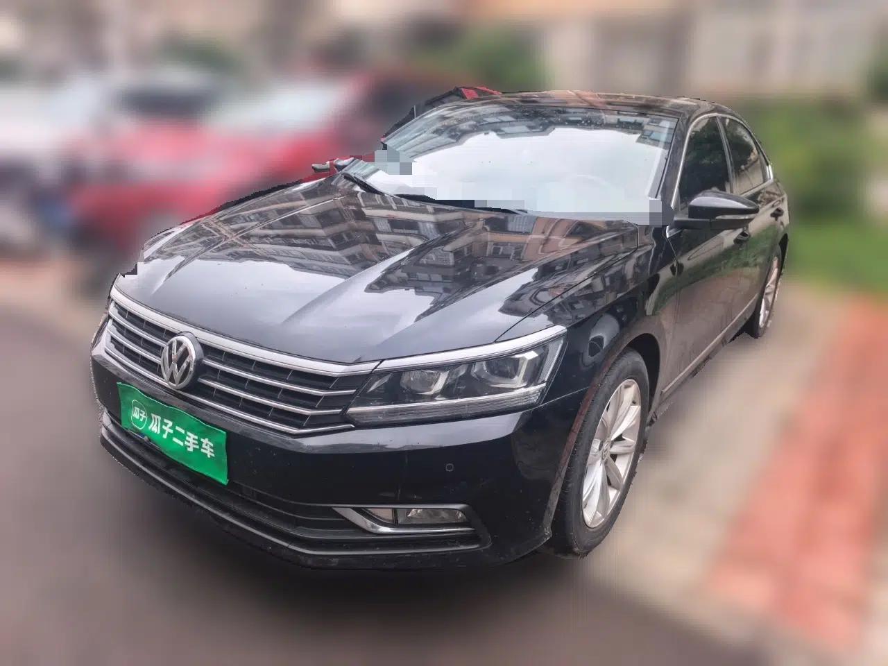 Volkswagen Passat 2017 330TSI DSG Luxury Edition — миниатюра 1