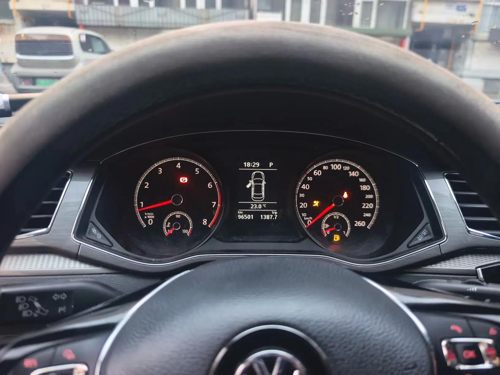 Volkswagen Passat 2017 330TSI DSG Luxury Edition — миниатюра 11