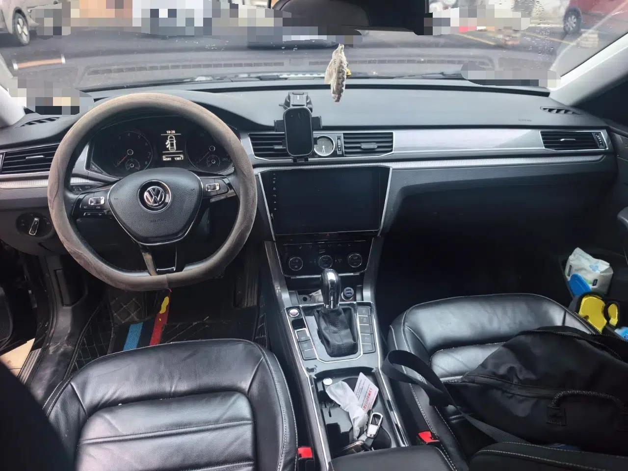 Volkswagen Passat 2017 330TSI DSG Luxury Edition — миниатюра 9