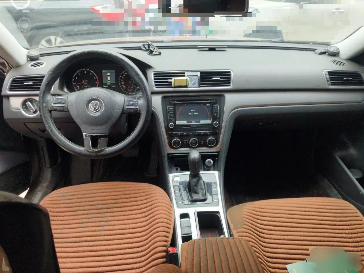 Volkswagen Passat 2014 1.8TSI DSG Prestige Navigation Edition — миниатюра 18