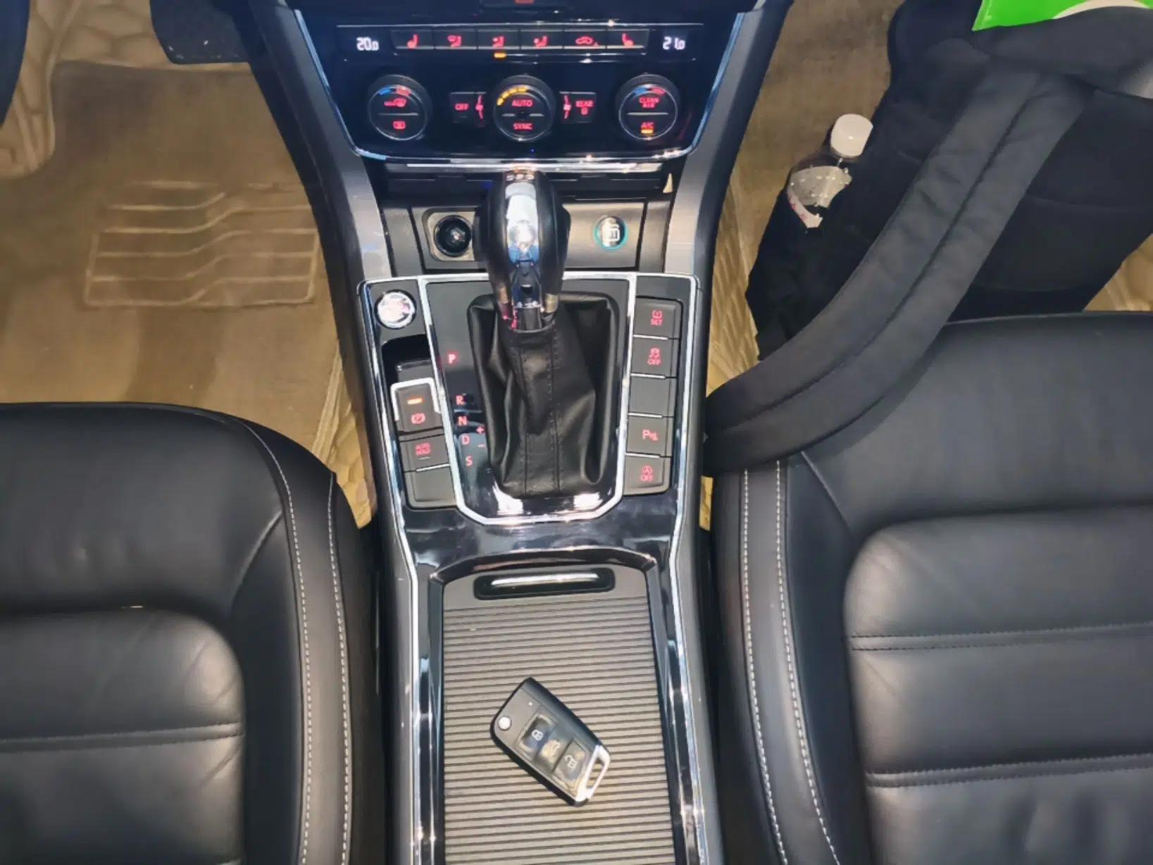 Volkswagen Passat 2017 330TSI DSG Luxury Edition — миниатюра 16