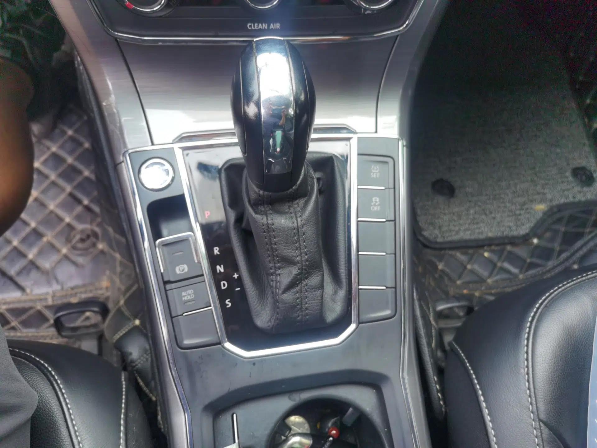 Volkswagen Passat 2016 330TSI DSG Luxury Edition — миниатюра 14