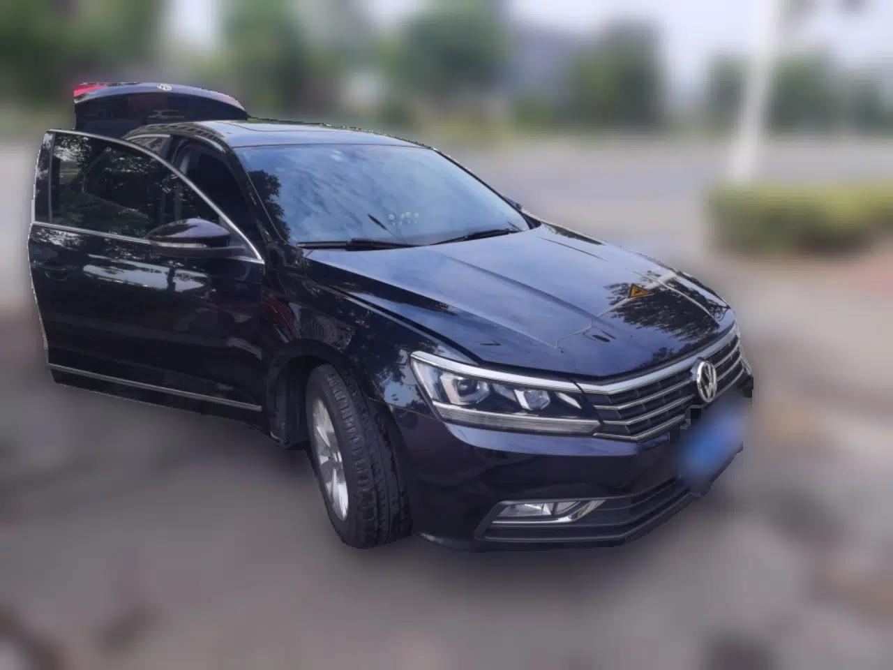 Volkswagen Passat 2016 330TSI DSG Luxury Edition — миниатюра 3