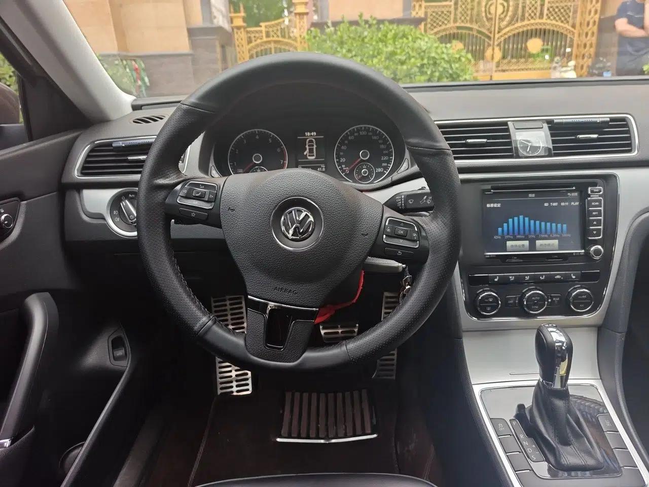 Volkswagen Passat 2015 1.8TSI DSG Prestige Edition — миниатюра 10