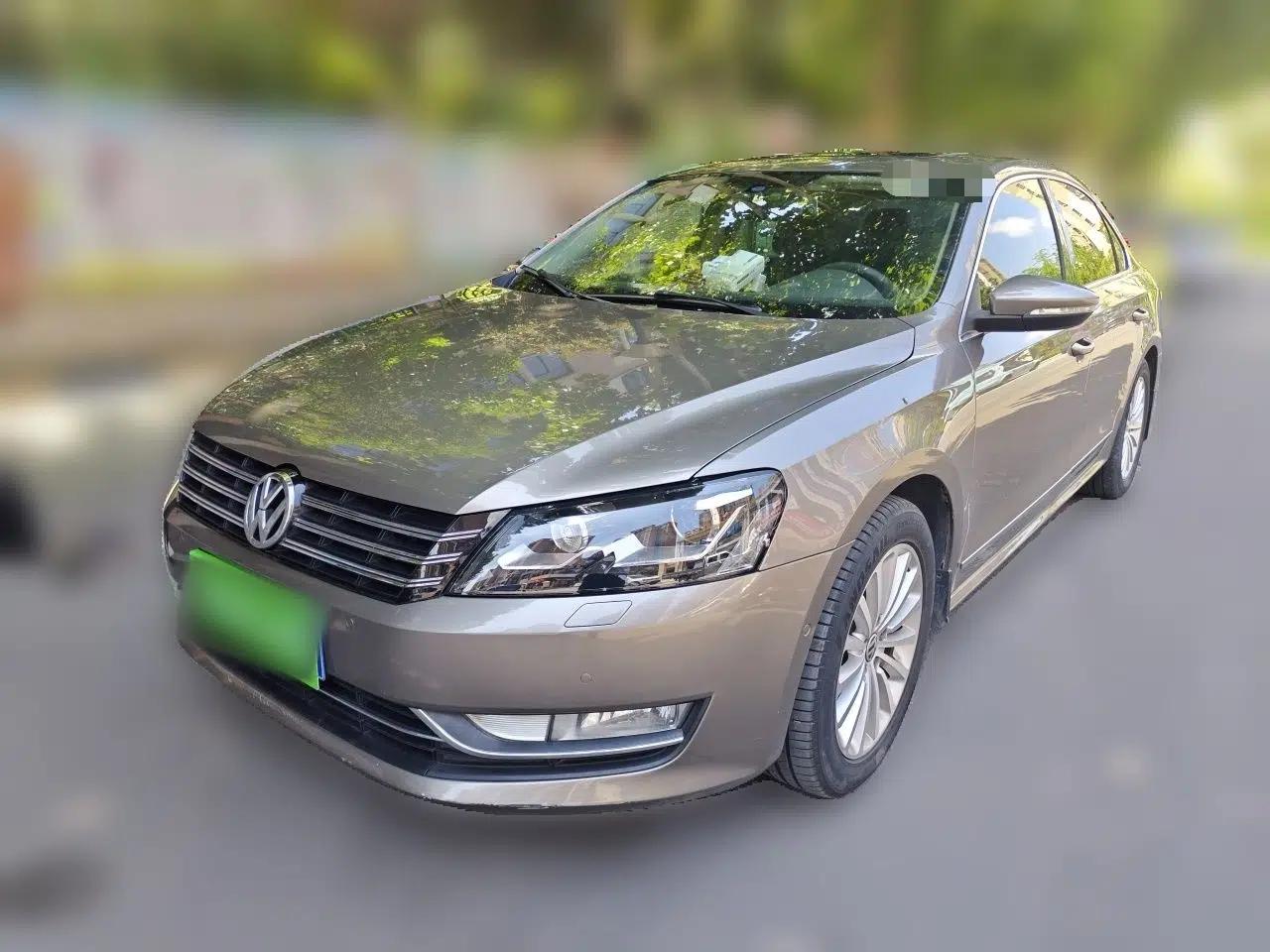 Volkswagen Passat 2013 1.8TSI DSG Ultimate Edition — миниатюра 1