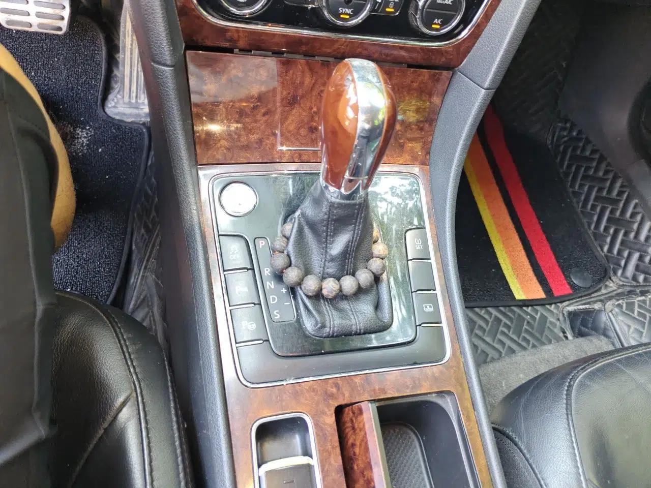 Volkswagen Passat 2013 1.8TSI DSG Ultimate Edition — миниатюра 14