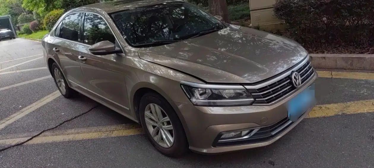 Volkswagen Passat 2016 330TSI DSG Luxury Edition — миниатюра 11