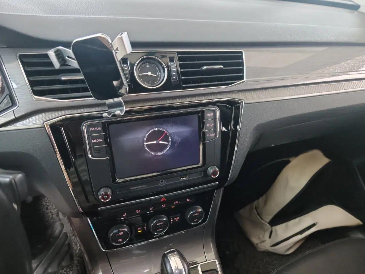 Volkswagen Passat 2016 330TSI DSG Luxury Edition — миниатюра 15