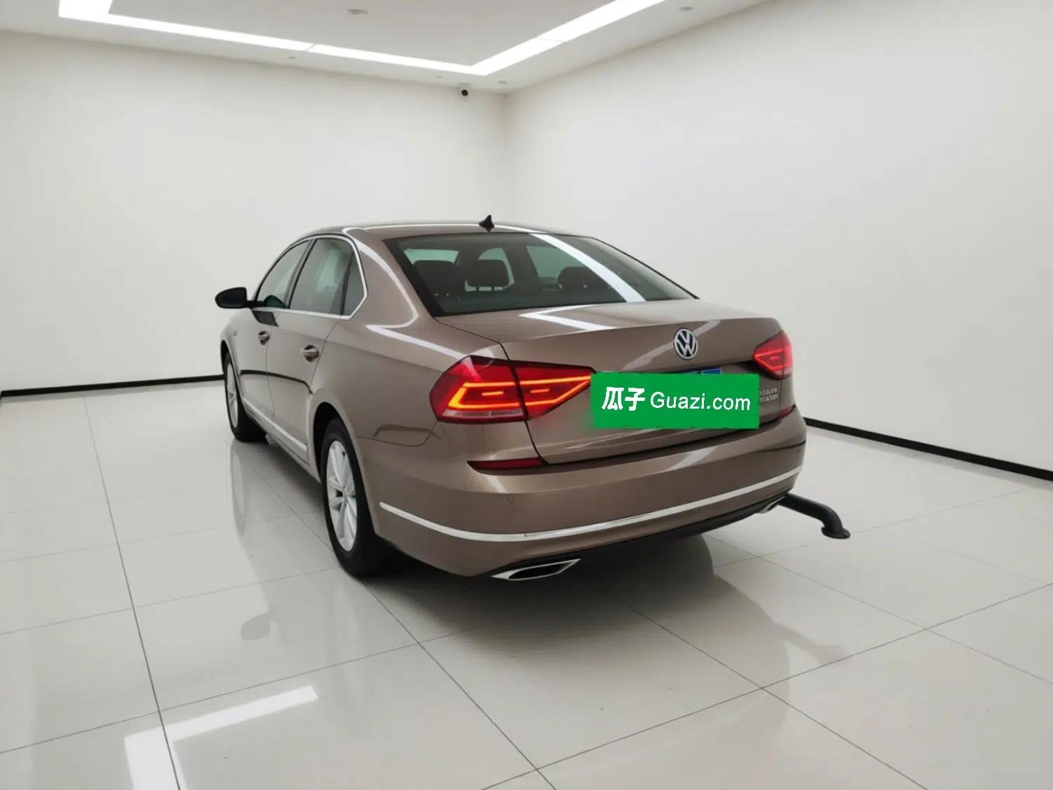 Volkswagen Passat 2016 330TSI DSG Luxury Edition — миниатюра 3