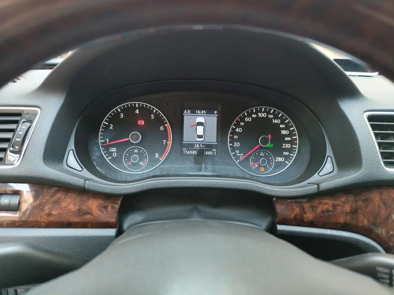 Volkswagen Passat 2013 1.8TSI DSG Ultimate Edition — миниатюра 11
