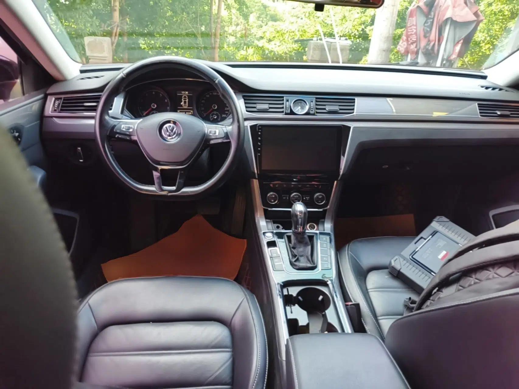 Volkswagen Passat 2017 330TSI DSG Luxury Edition — миниатюра 12