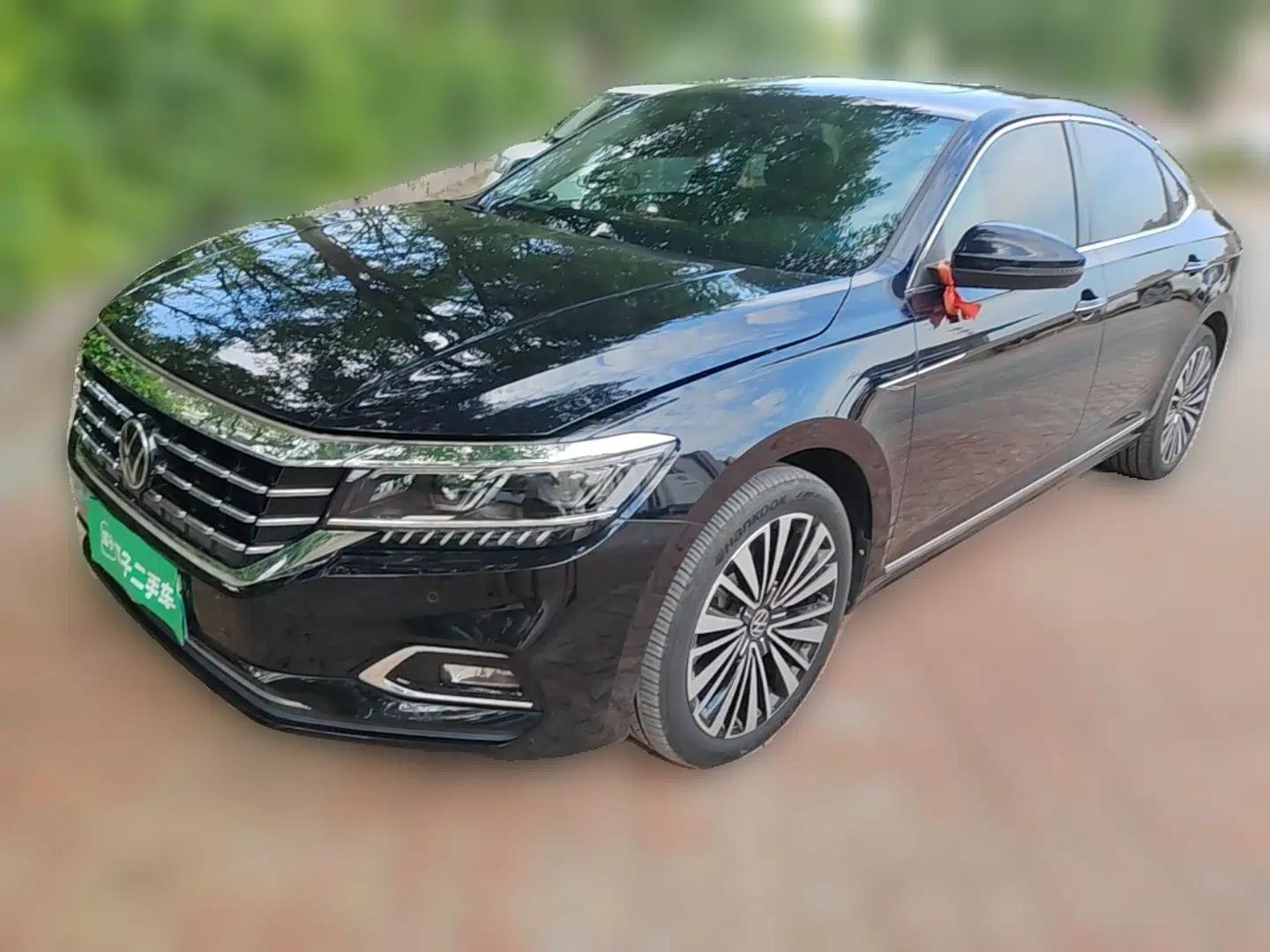 Volkswagen Passat 2020 Revised Version 330TSI Luxury Edition China VI Standard — миниатюра 1