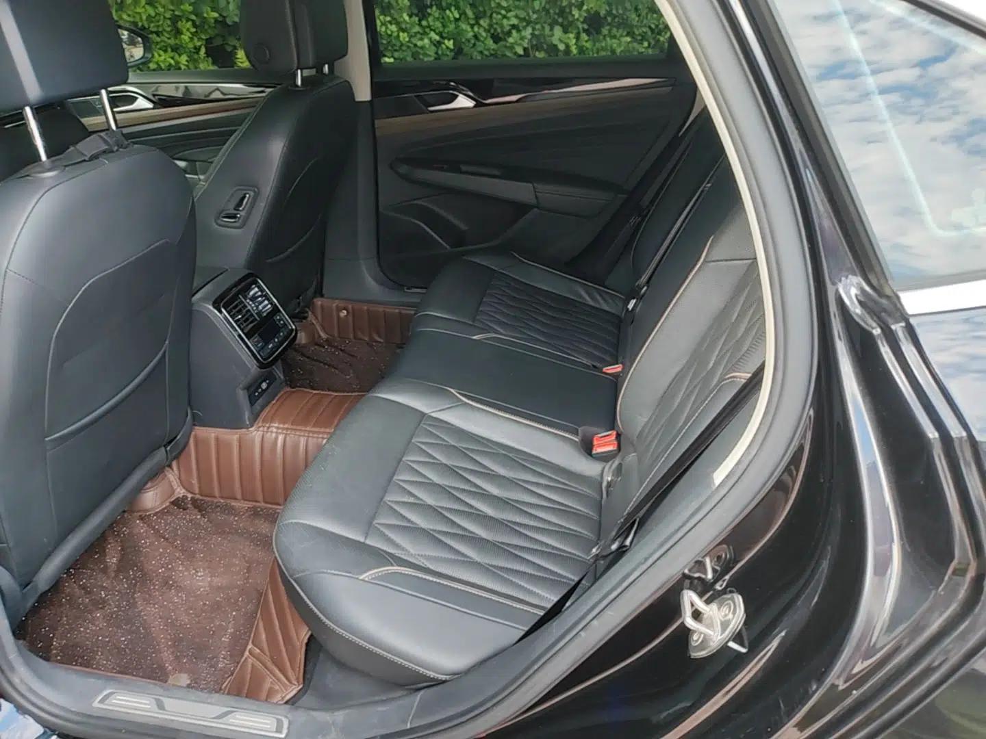 Volkswagen Passat 2020 Revised Version 330TSI Luxury Edition China VI Standard — миниатюра 17