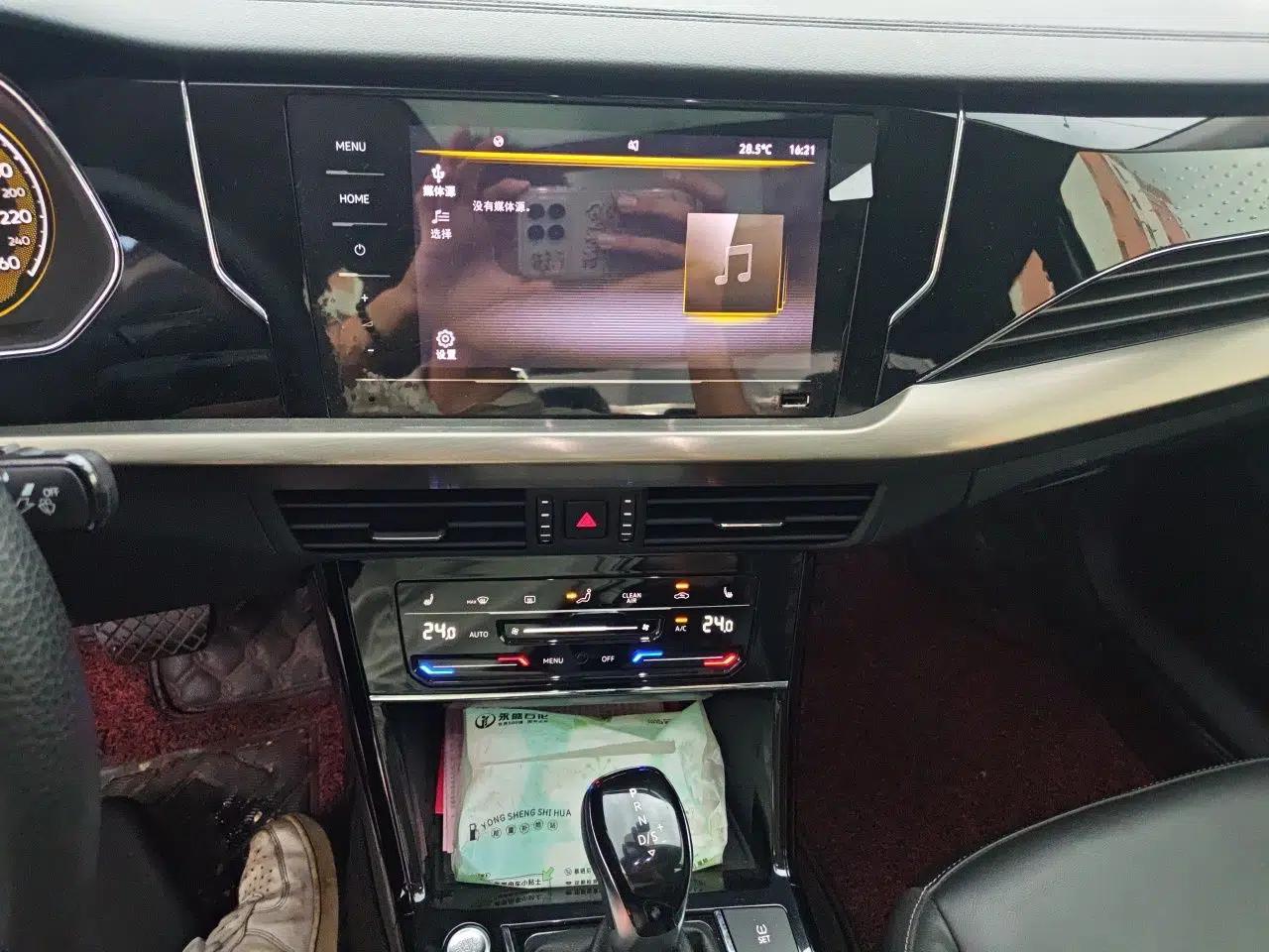 Volkswagen Passat 2021 330TSI Elite Edition — миниатюра 13