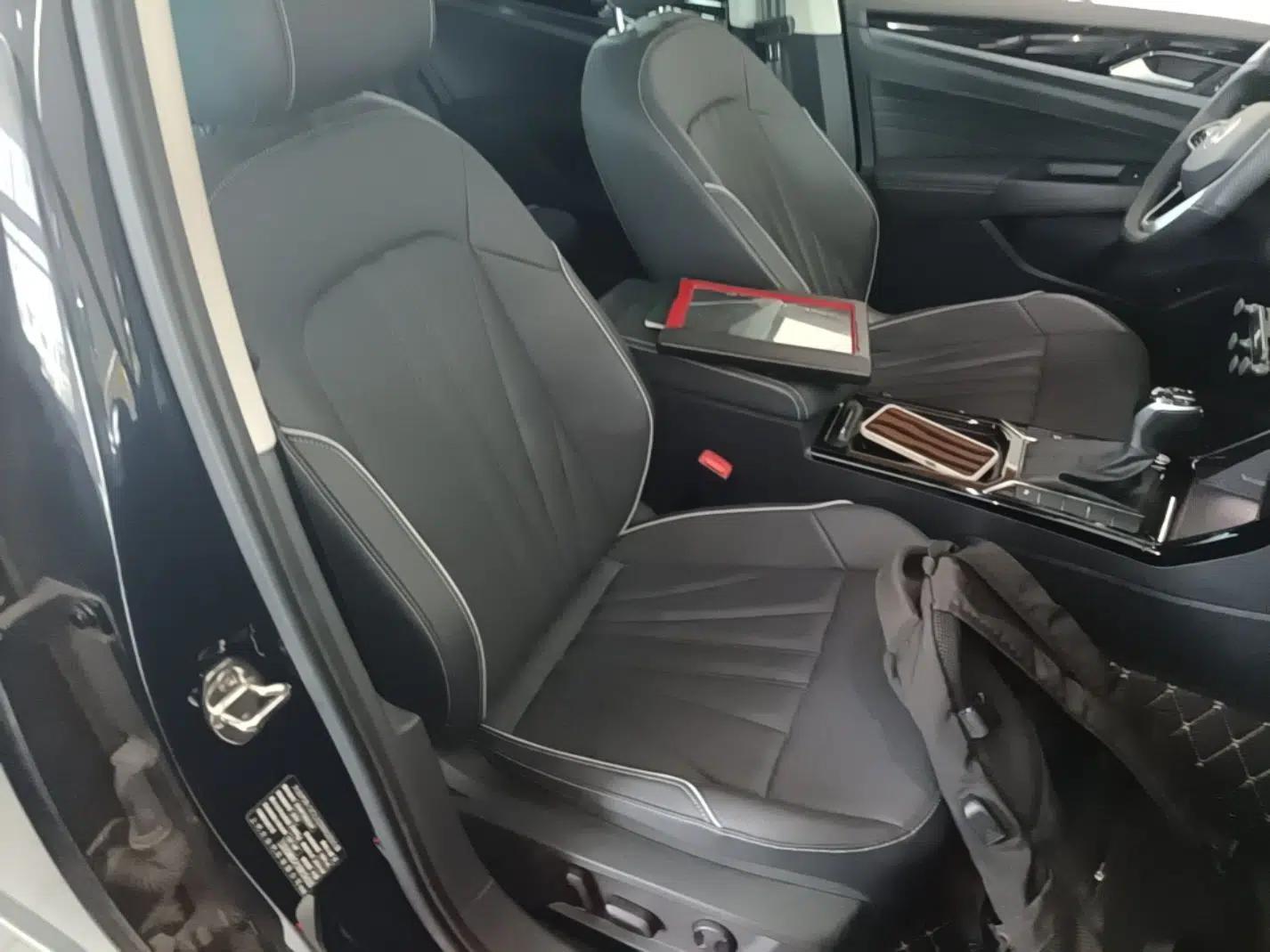 Volkswagen Passat 2024 330TSI Elite Edition — миниатюра 24