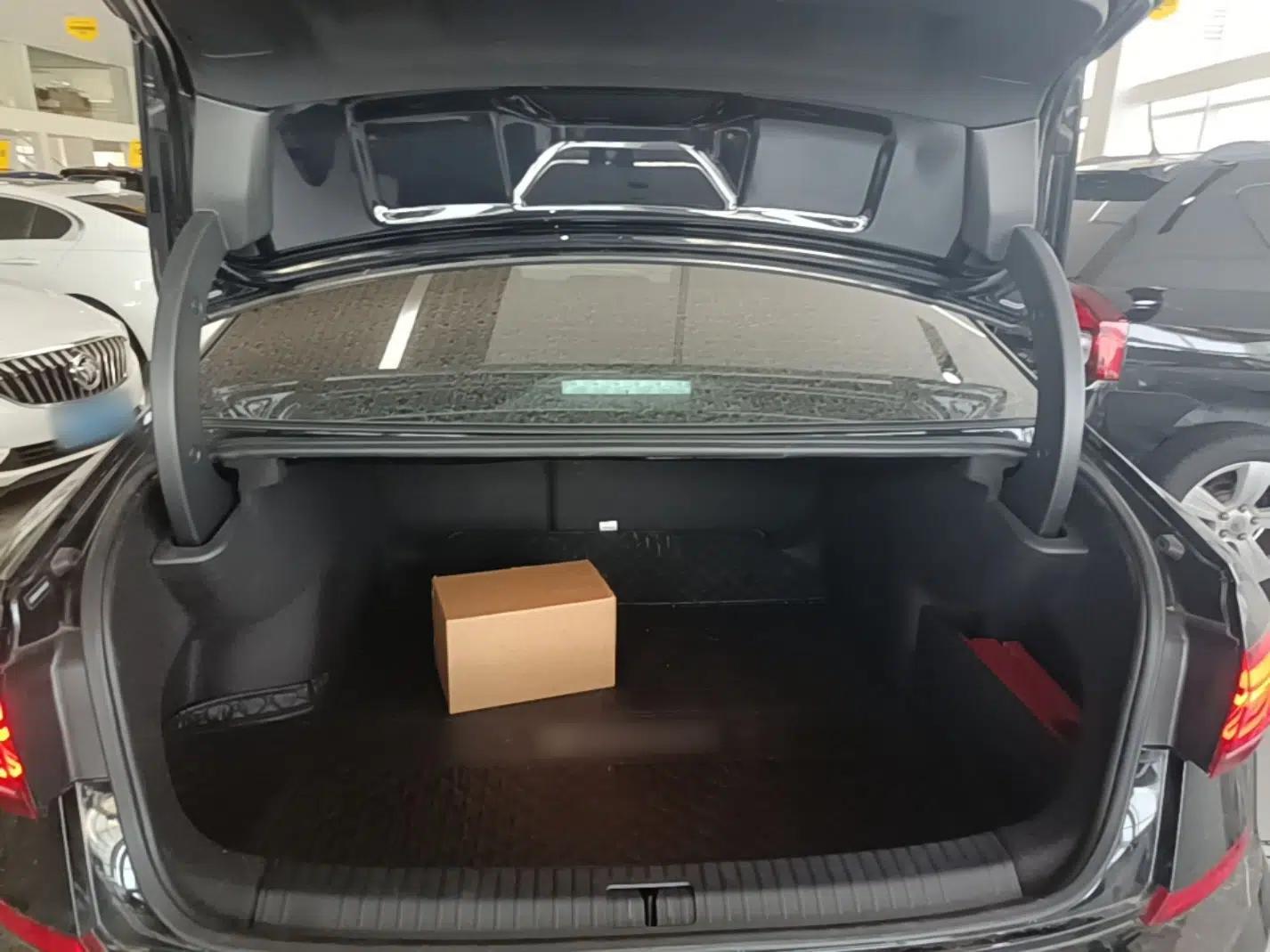 Volkswagen Passat 2024 330TSI Elite Edition — миниатюра 27
