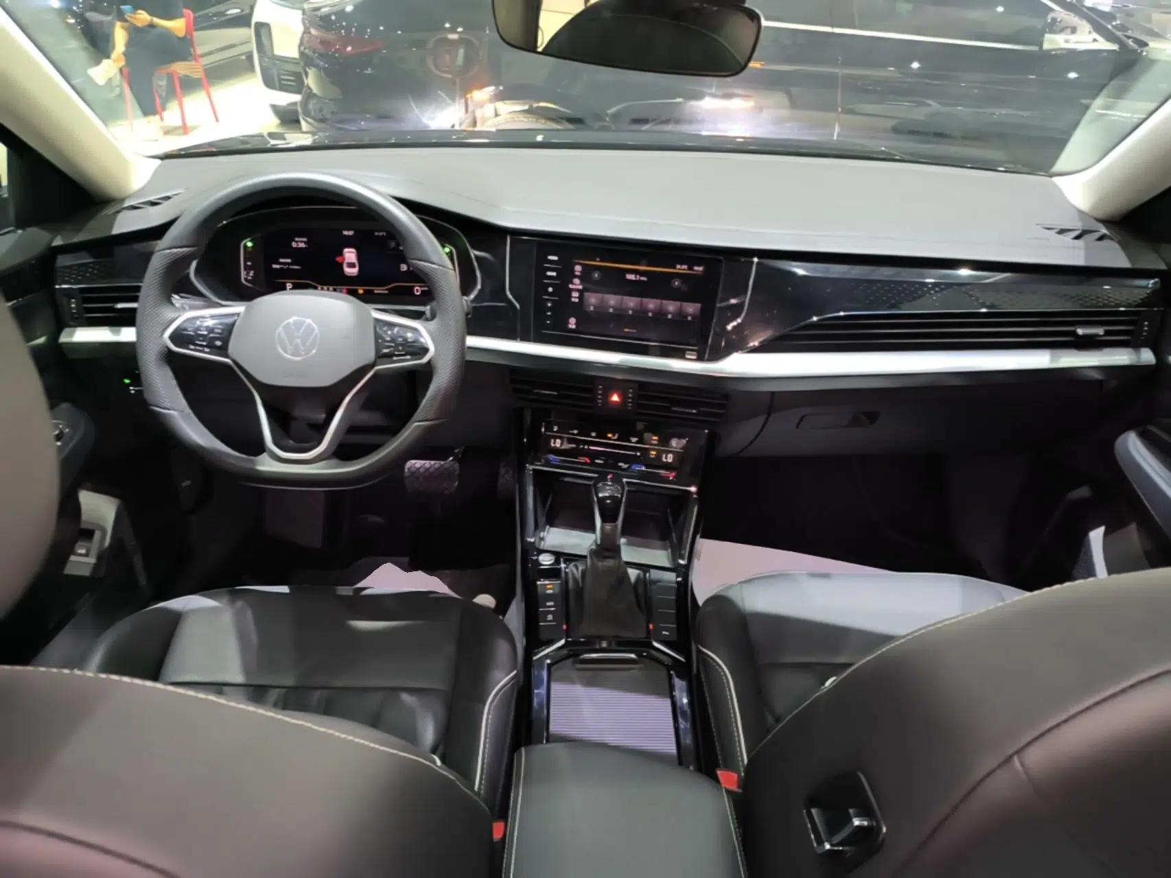 Volkswagen Passat 2024 380TSI Dragon Edition — миниатюра 12