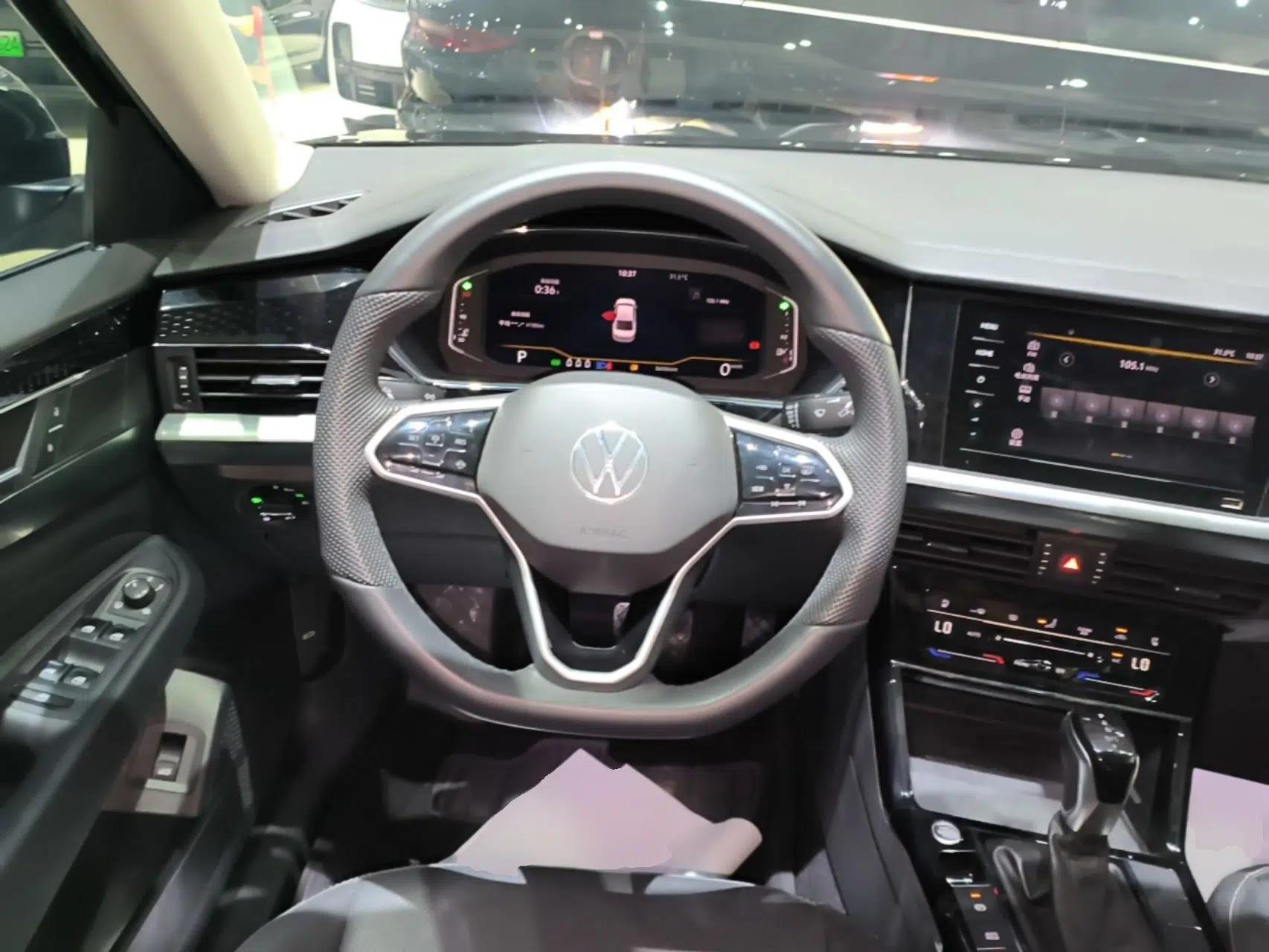 Volkswagen Passat 2024 380TSI Dragon Edition — миниатюра 13