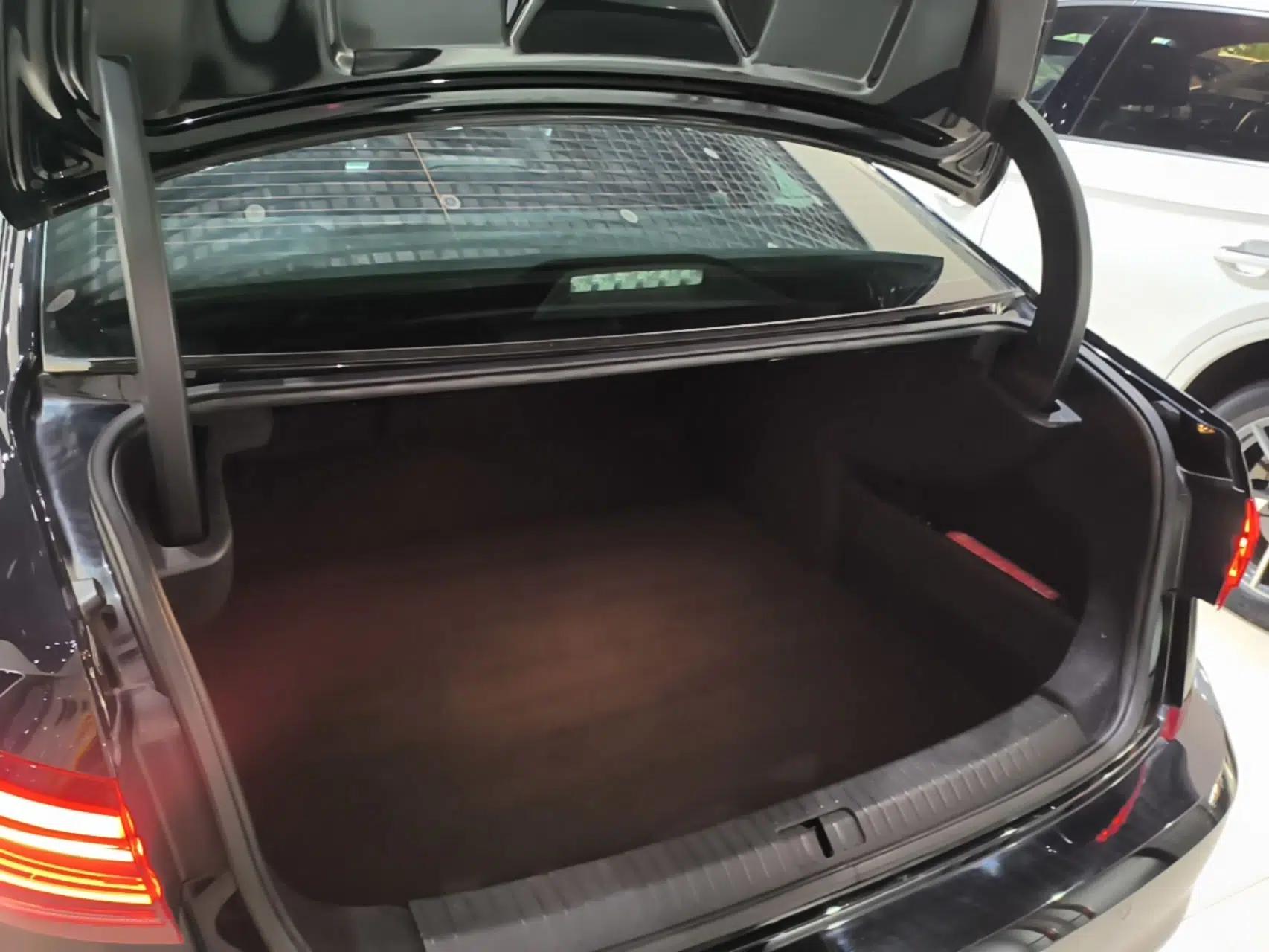 Volkswagen Passat 2024 380TSI Dragon Edition — миниатюра 22