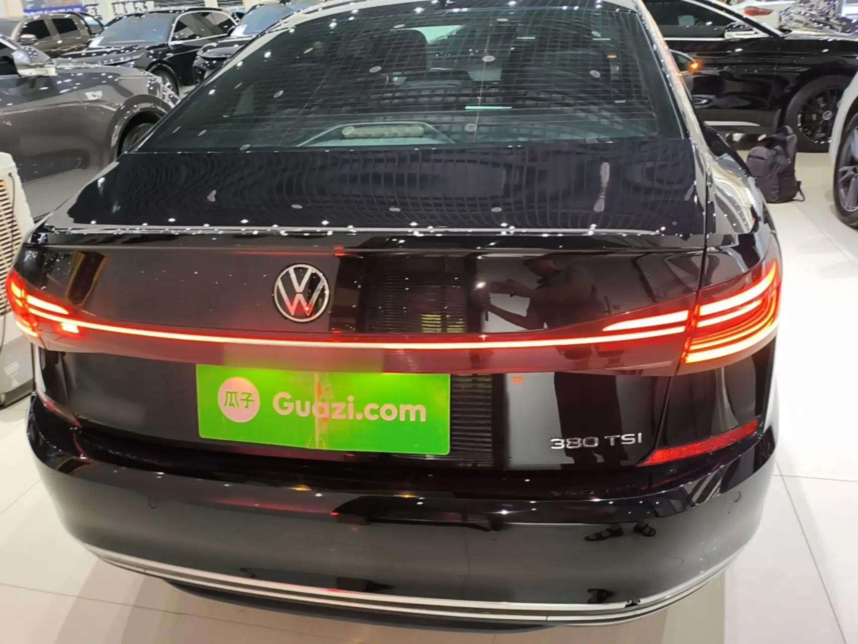Volkswagen Passat 2024 380TSI Dragon Edition — миниатюра 5