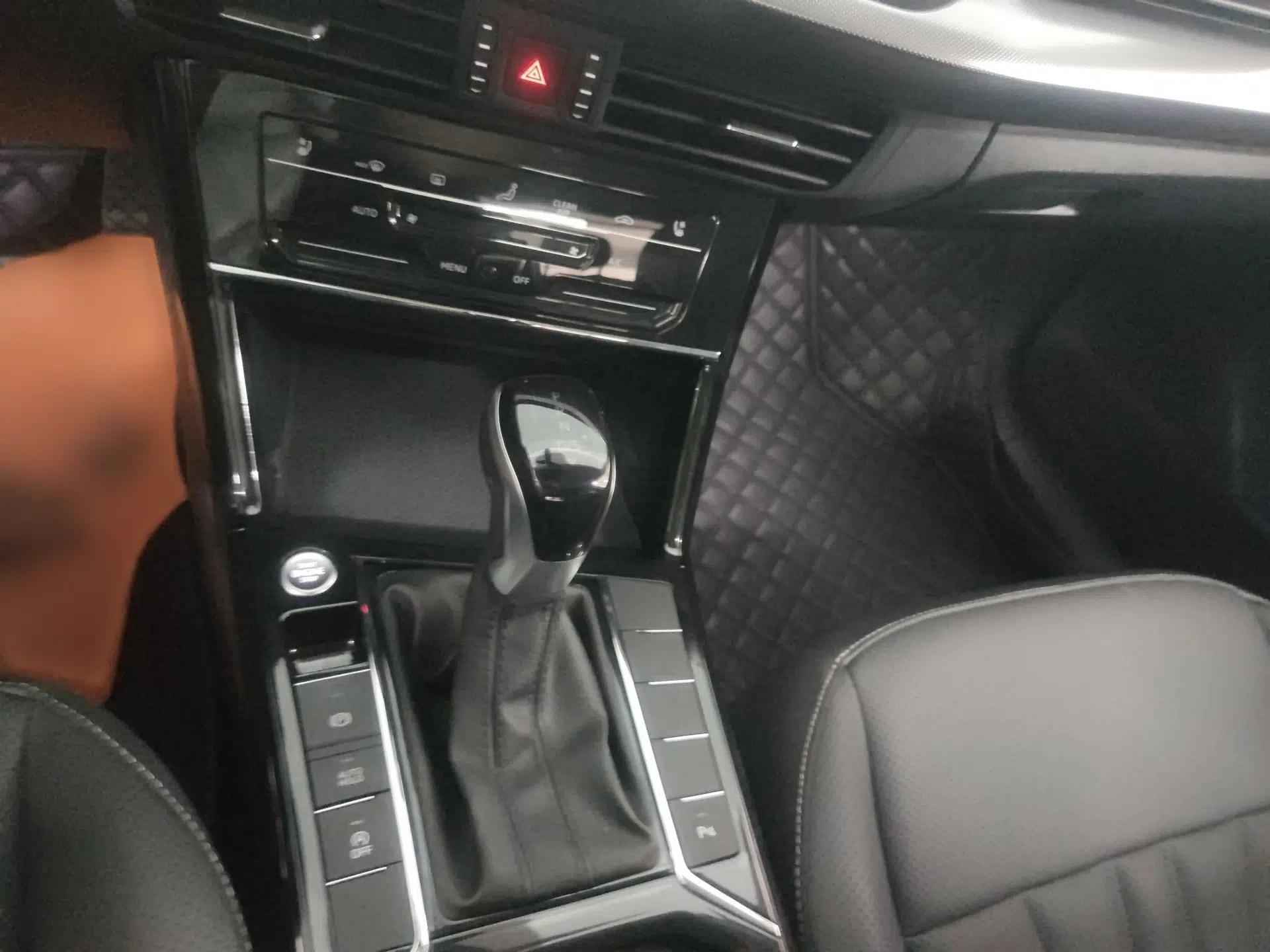 Volkswagen Passat 2024 380TSI Starry Elite Edition — миниатюра 11
