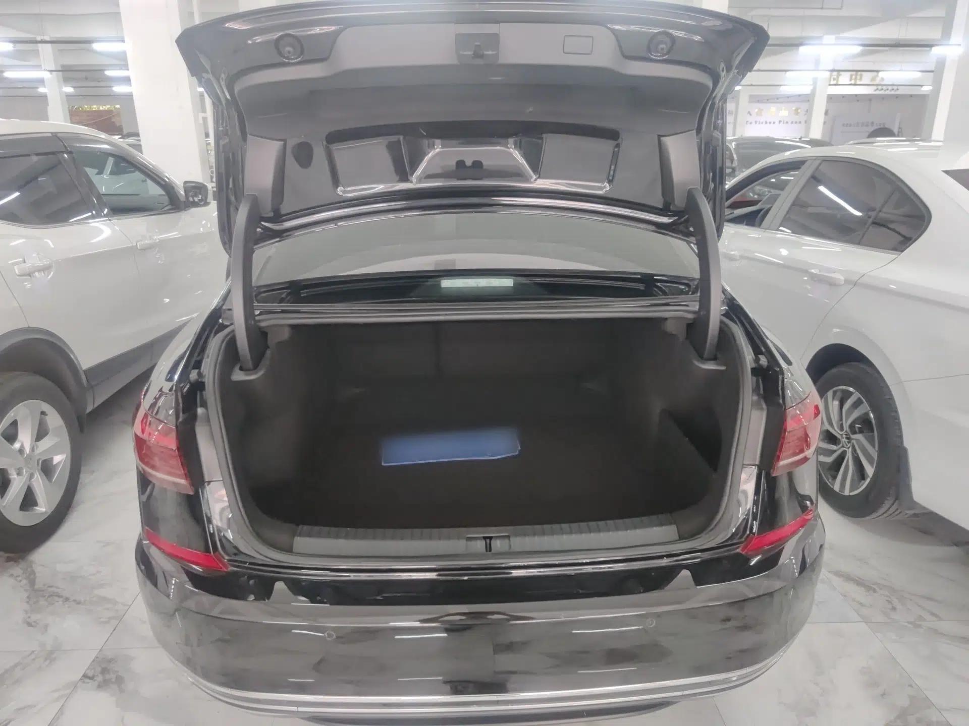 Volkswagen Passat 2024 380TSI Starry Elite Edition — миниатюра 13