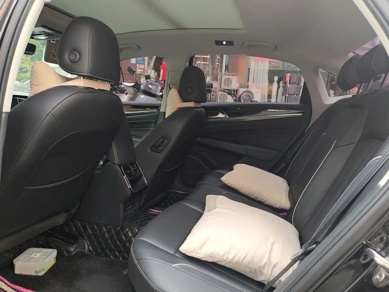 Volkswagen Passat 2022 330TSI Starry Elite Edition — миниатюра 17