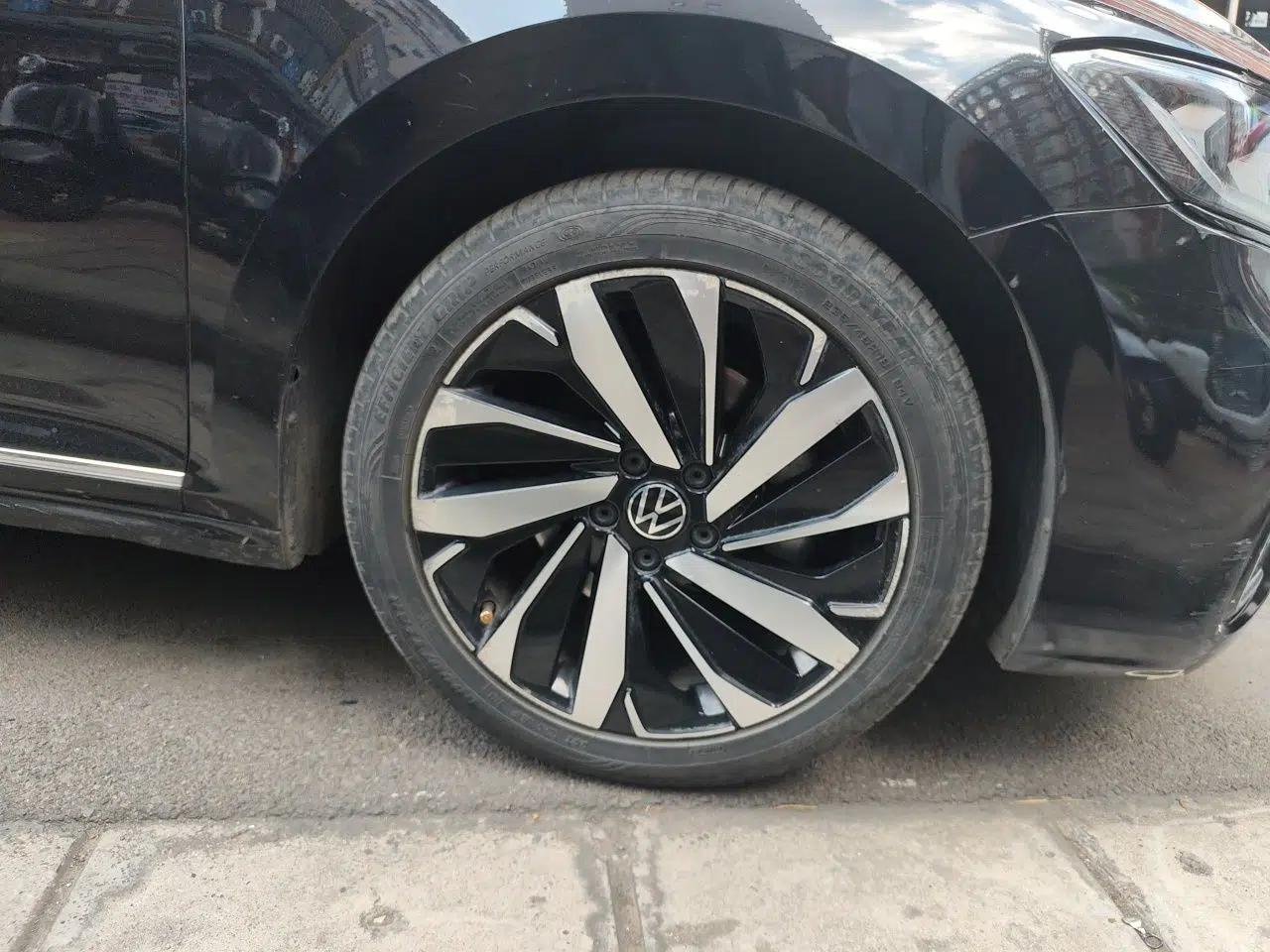 Volkswagen Passat 2022 330TSI Starry Elite Edition — миниатюра 8