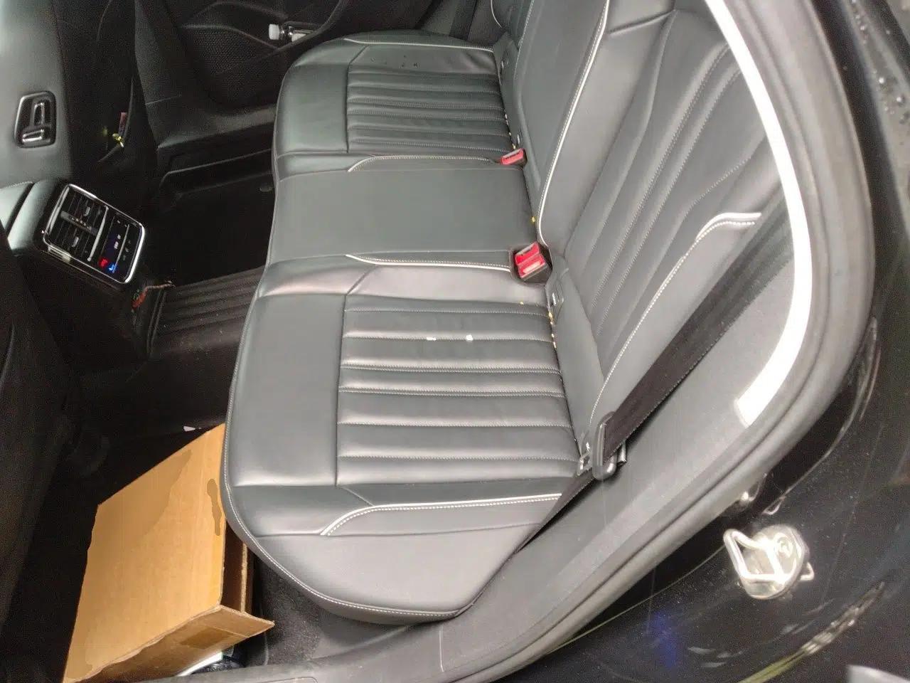 Volkswagen Passat 2023 Revised 330TSI Starry Elite Edition — миниатюра 17