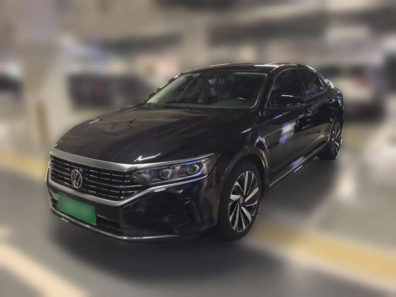 Volkswagen Passat 2022 330TSI Luxury Edition — миниатюра 1