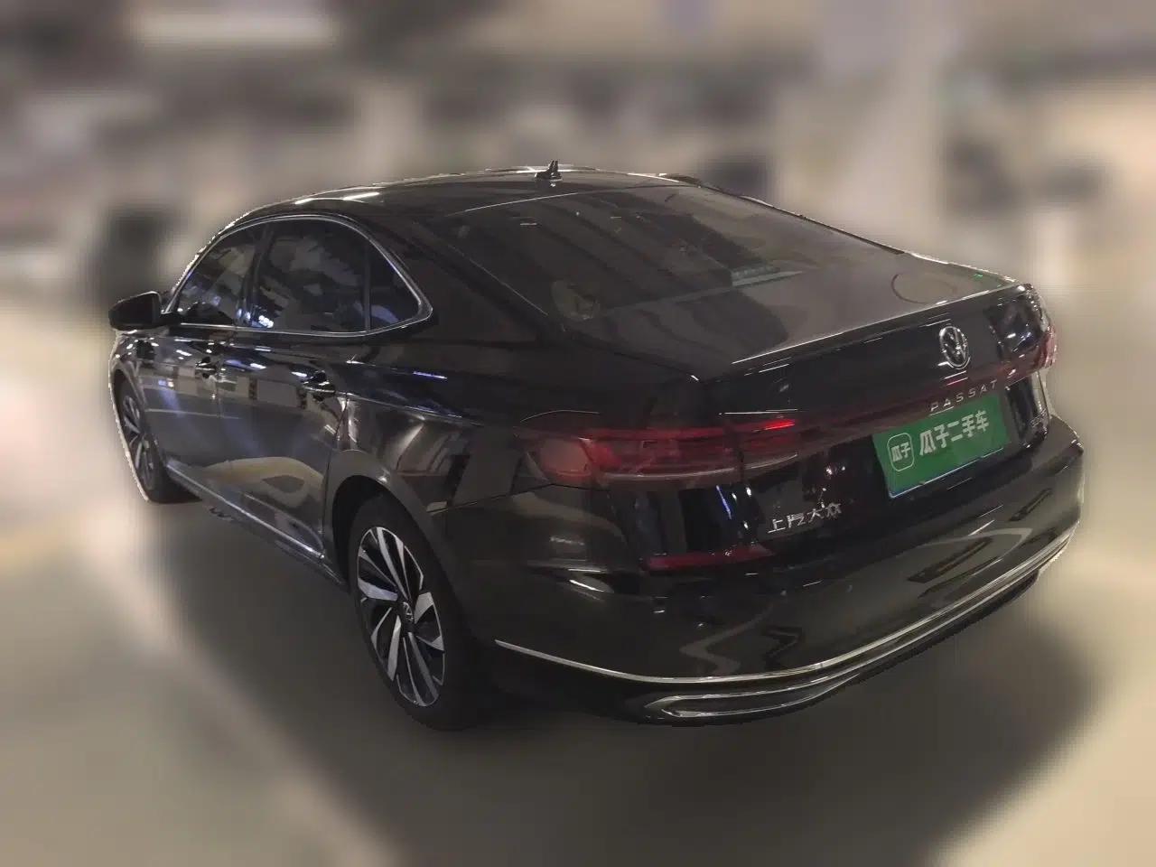 Volkswagen Passat 2022 330TSI Luxury Edition — миниатюра 4
