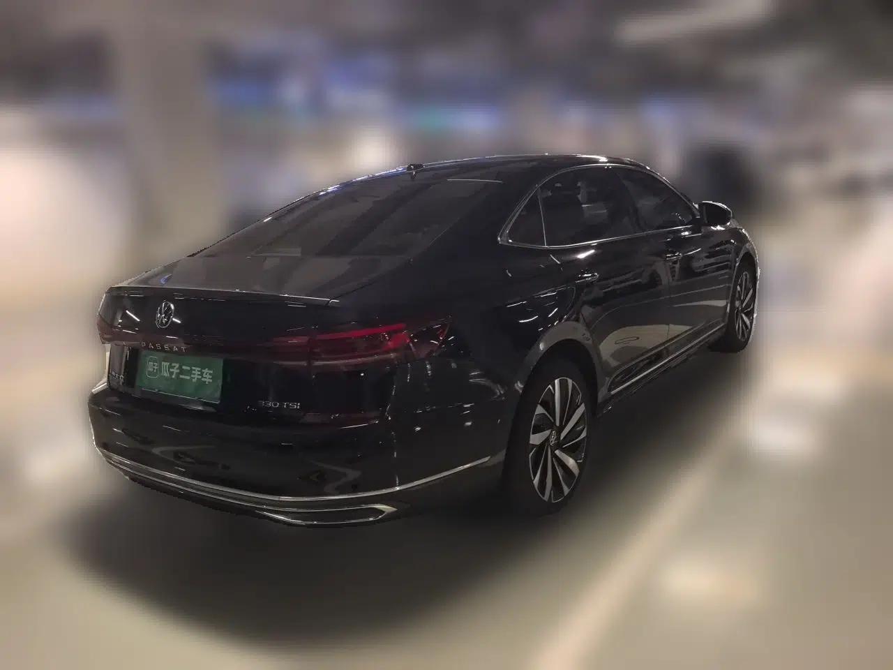 Volkswagen Passat 2022 330TSI Luxury Edition — миниатюра 6