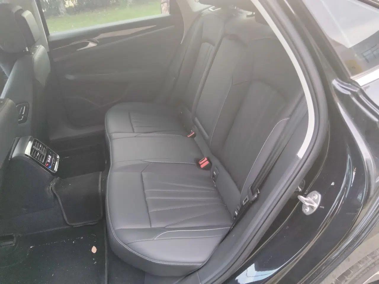 Volkswagen Passat 2025 Premium Version 380TSI Dragon Edition — миниатюра 17
