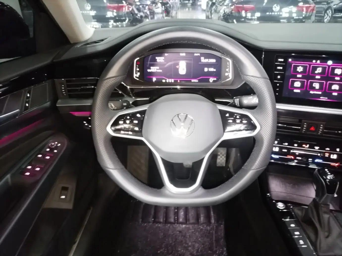 Volkswagen Passat 2024 380TSI Starry Luxury Edition — миниатюра 13