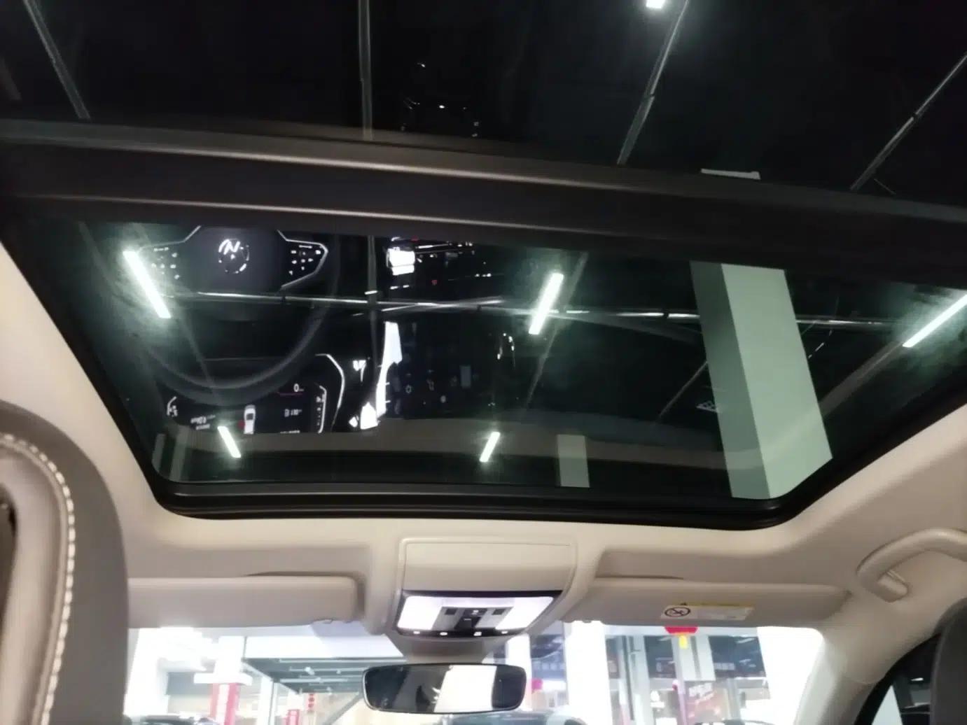 Volkswagen Passat 2024 380TSI Starry Luxury Edition — миниатюра 21
