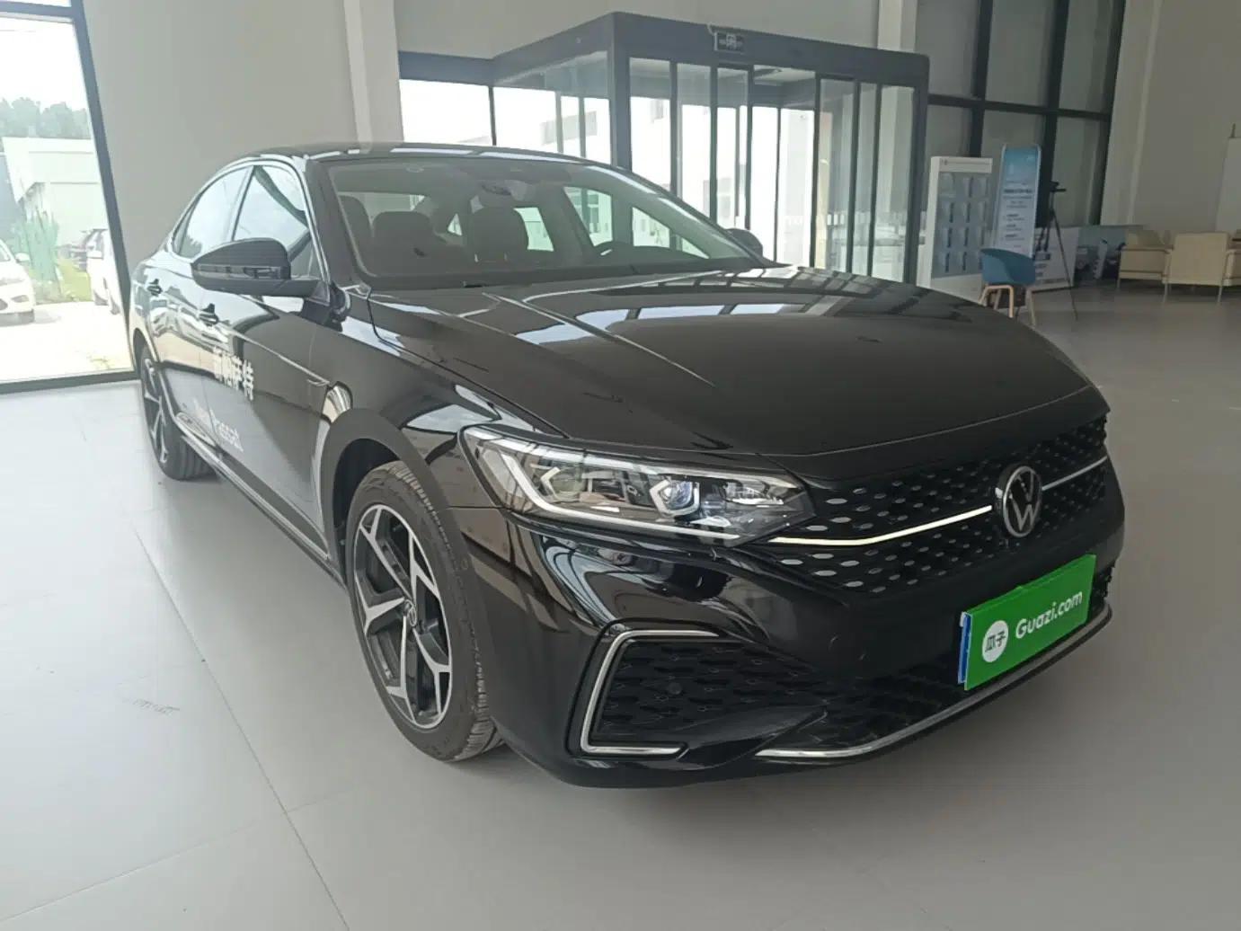 Volkswagen Passat 2025 Outstanding Model 380TSI Starry Dragon Glorious Edition — миниатюра 12