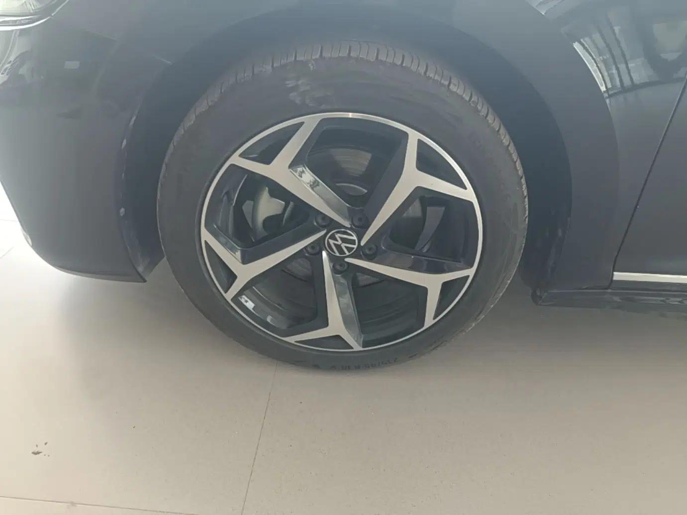 Volkswagen Passat 2025 Outstanding Model 380TSI Starry Dragon Glorious Edition — миниатюра 15