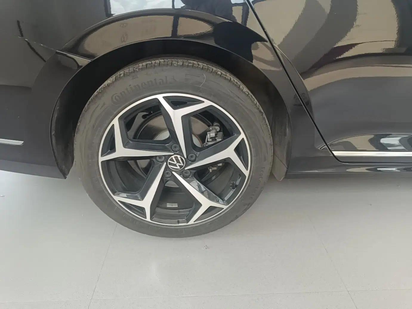 Volkswagen Passat 2025 Outstanding Model 380TSI Starry Dragon Glorious Edition — миниатюра 16