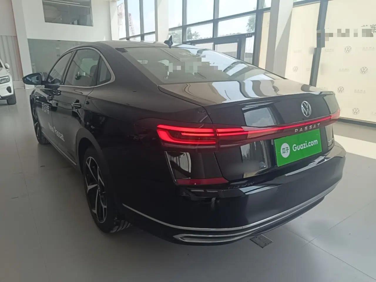 Volkswagen Passat 2025 Outstanding Model 380TSI Starry Dragon Glorious Edition — миниатюра 4